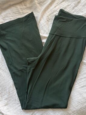 lululemon athletica Forest Green Groove Yoga Pants